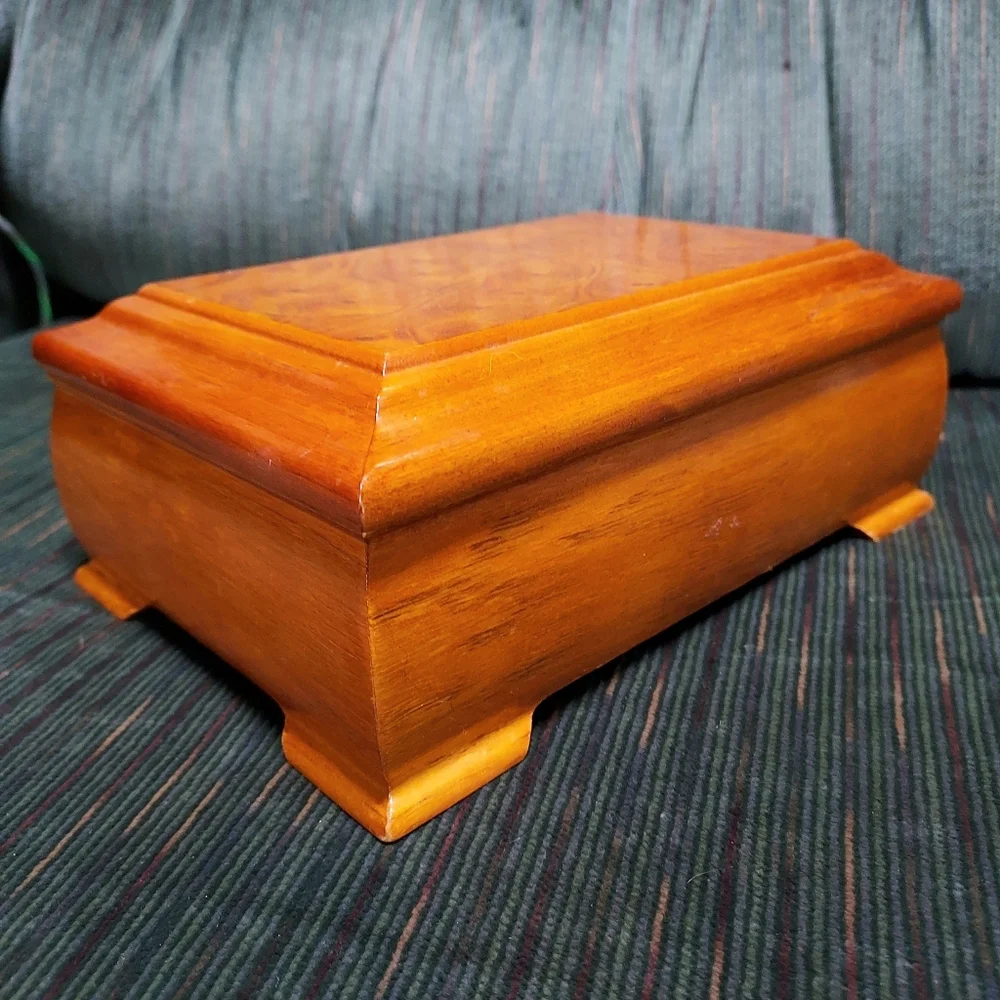 Vintage Burl Wood Jewelry Box Vanity Dresser Box Beautiful